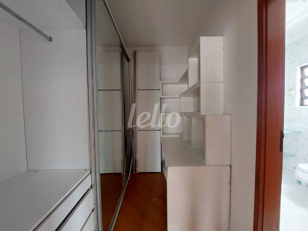 CLOSET de Casa para alugar, sobrado com 175 m², e 3 vagas em Vila Gomes Cardim - São Paulo