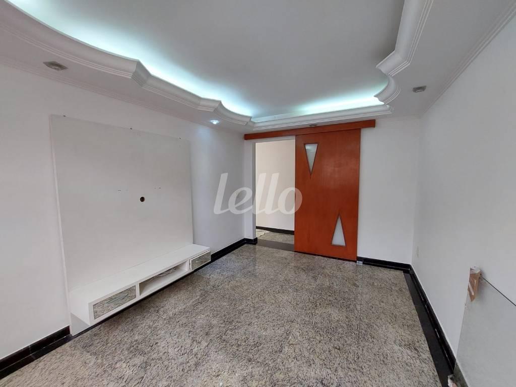 SALA DE TV de Casa para alugar, sobrado com 175 m², e 3 vagas em Vila Gomes Cardim - São Paulo