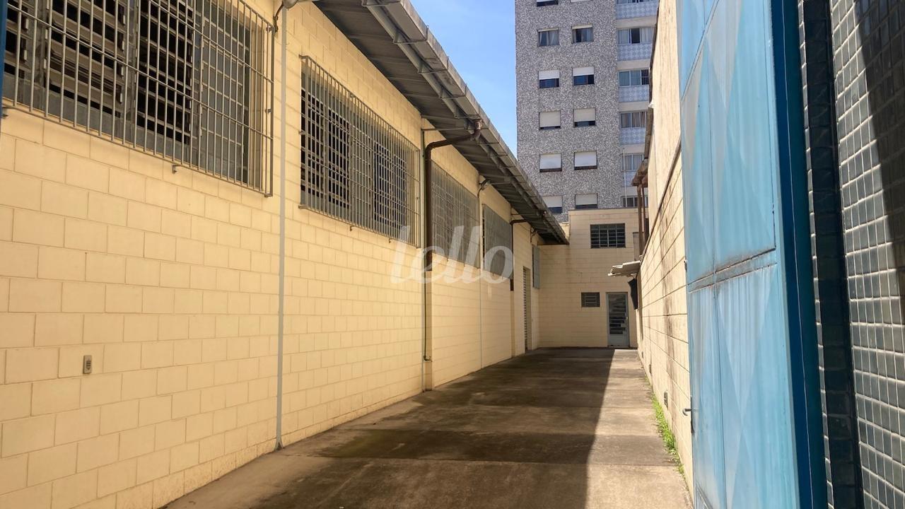 FOTOS (9) de Galpão/Armazém à venda, Padrão com 670 m², e 12 vagas em Santana - São Paulo