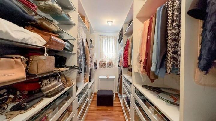 CLOSET de Apartamento à venda, Padrão com 240 m², 4 quartos e 4 vagas em Brooklin Paulista - São Paulo