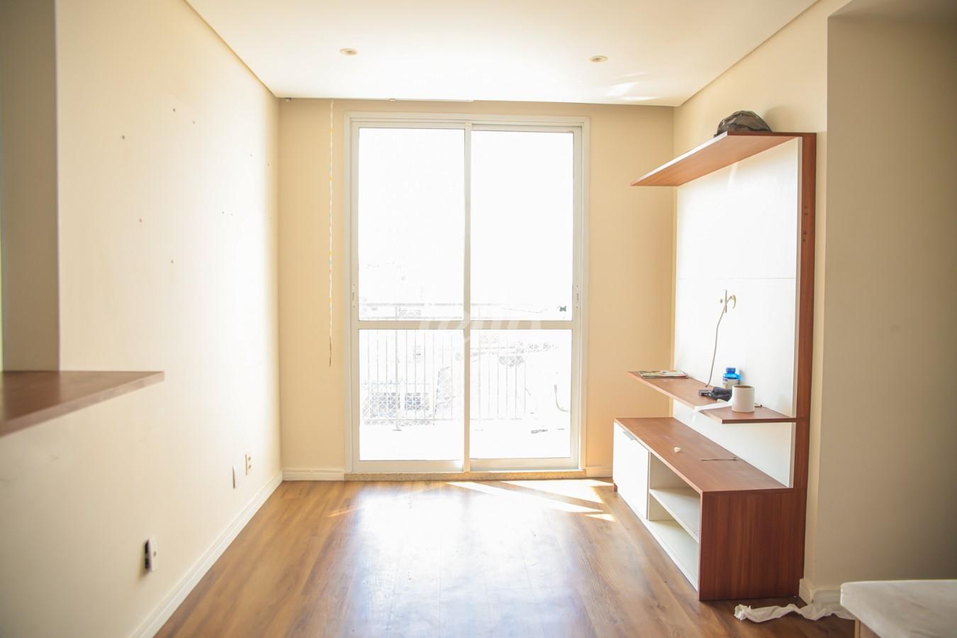 01SALA_002 de Apartamento para alugar, Padrão com 52 m², 2 quartos e 1 vaga em Vila Carioca - São Paulo