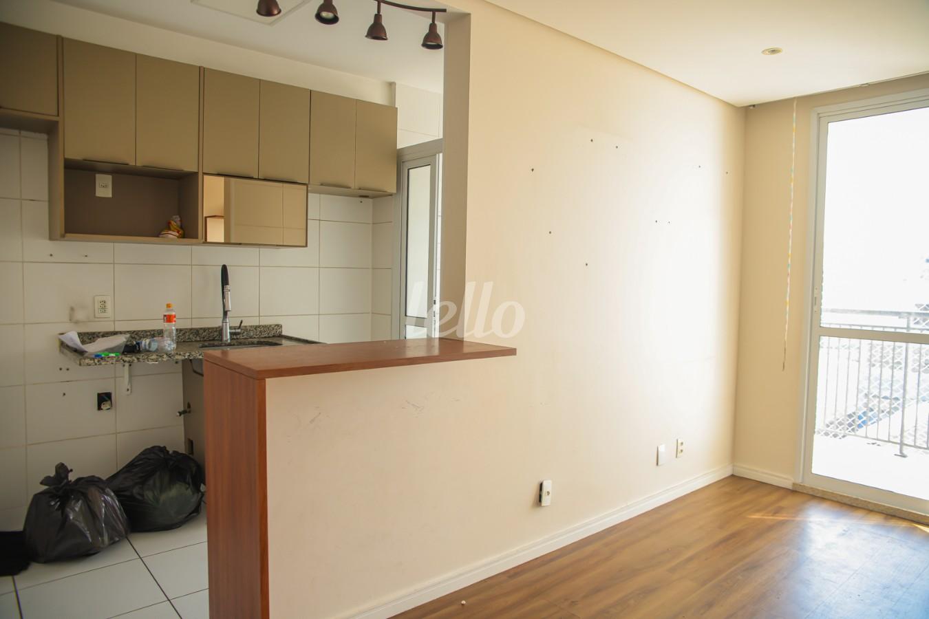 01SALA_003 de Apartamento para alugar, Padrão com 52 m², 2 quartos e 1 vaga em Vila Carioca - São Paulo