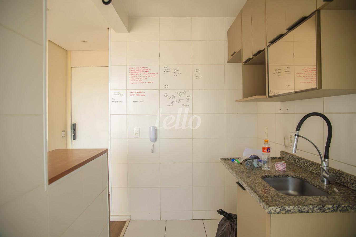 06COZINHA_003 de Apartamento para alugar, Padrão com 52 m², 2 quartos e 1 vaga em Vila Carioca - São Paulo