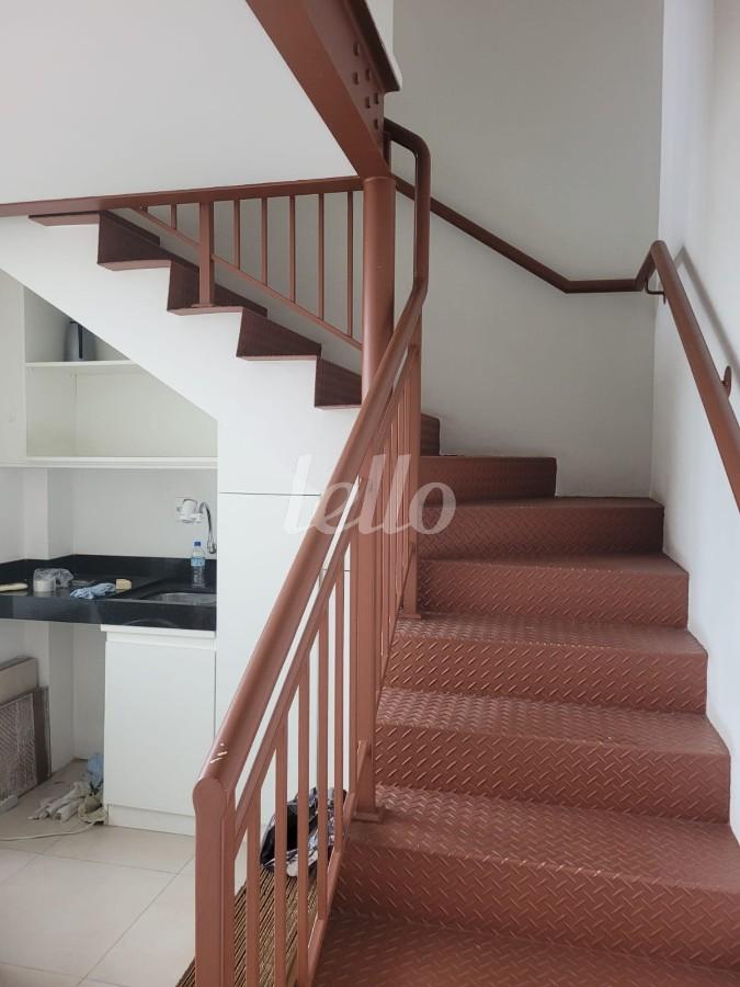 ESCADA de Sala / Conjunto à venda, Duplex com 67 m², e 2 vagas em Mooca - São Paulo