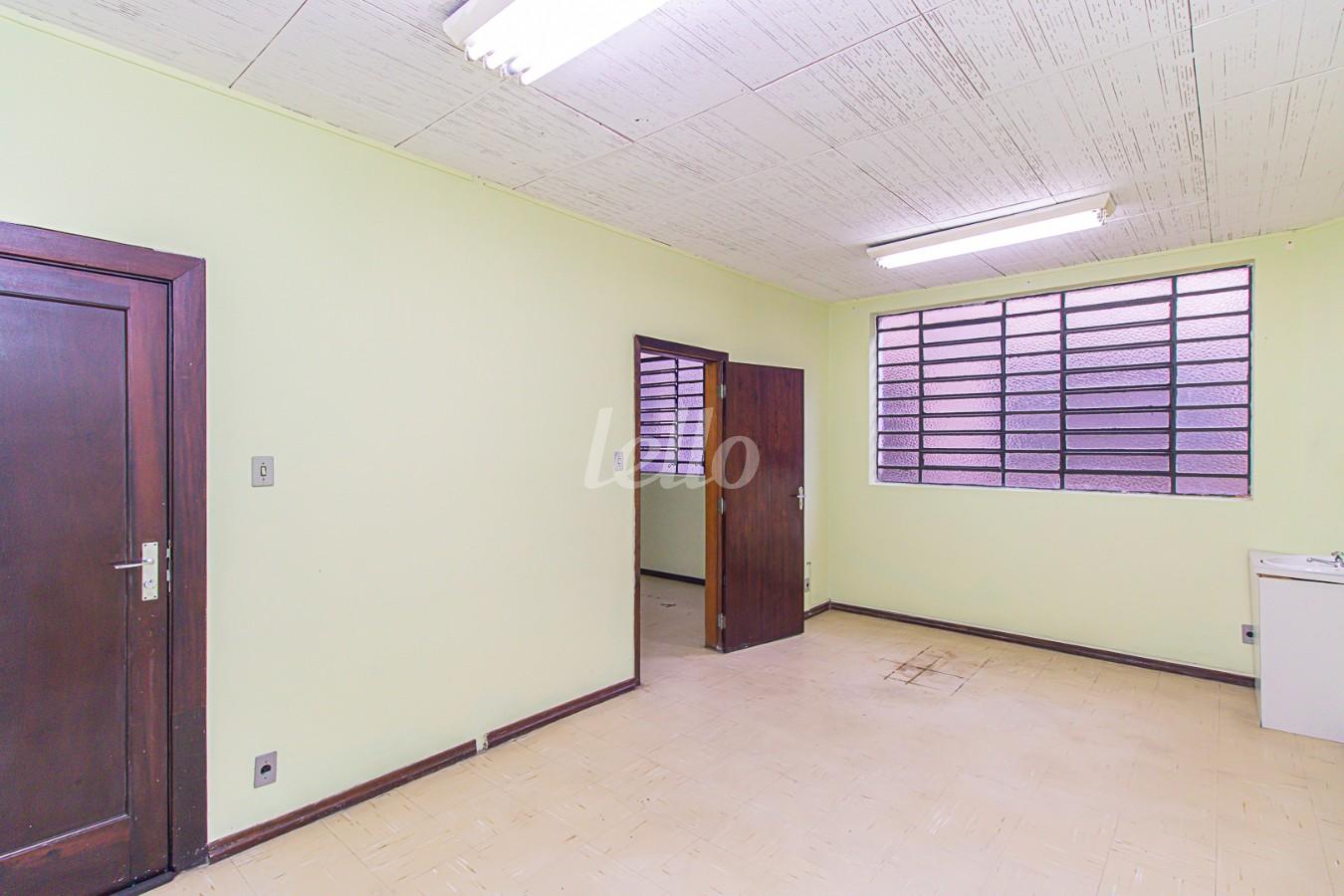 SALA-2 de Sala / Conjunto para alugar, Padrão com 34 m², e em Centro - Santo André