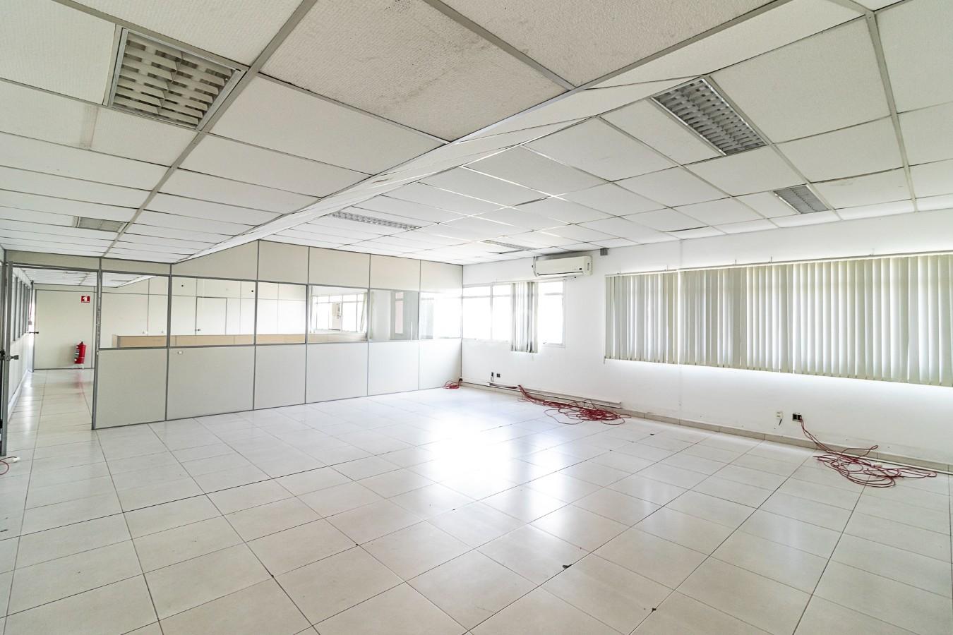 SALA 7 de Prédio Comercial para alugar, Monousuário com 1700 m², e 22 vagas em Várzea da Barra Funda - São Paulo