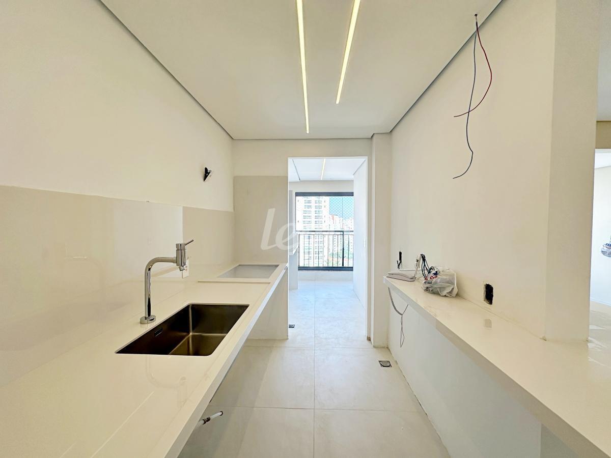 COZINHA de Apartamento à venda, Padrão com 109 m², 3 quartos e 2 vagas em Vila Mariana - São Paulo