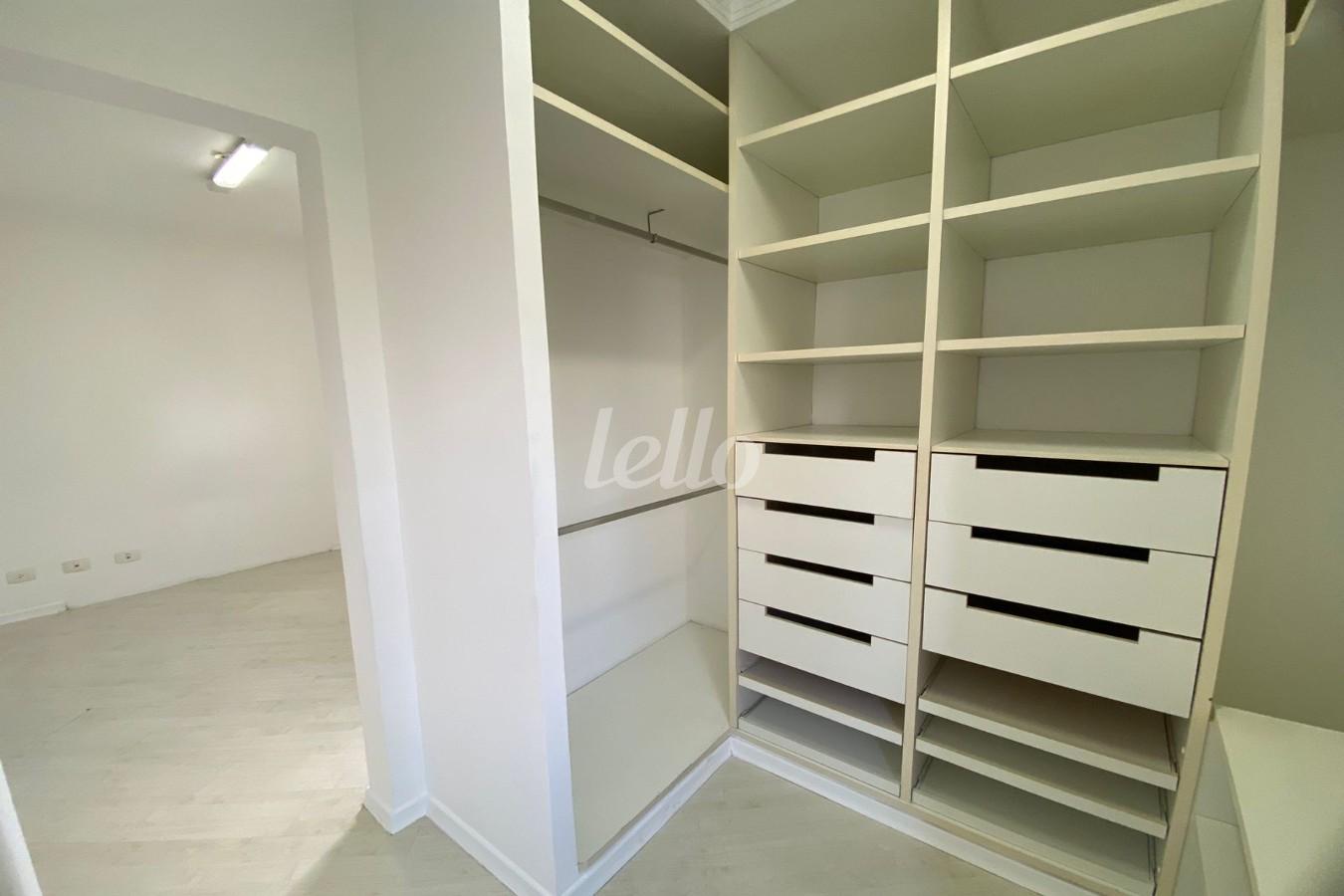 CLOSET de Apartamento para alugar, Padrão com 61 m², 2 quartos e 1 vaga em Vila Andrade - São Paulo