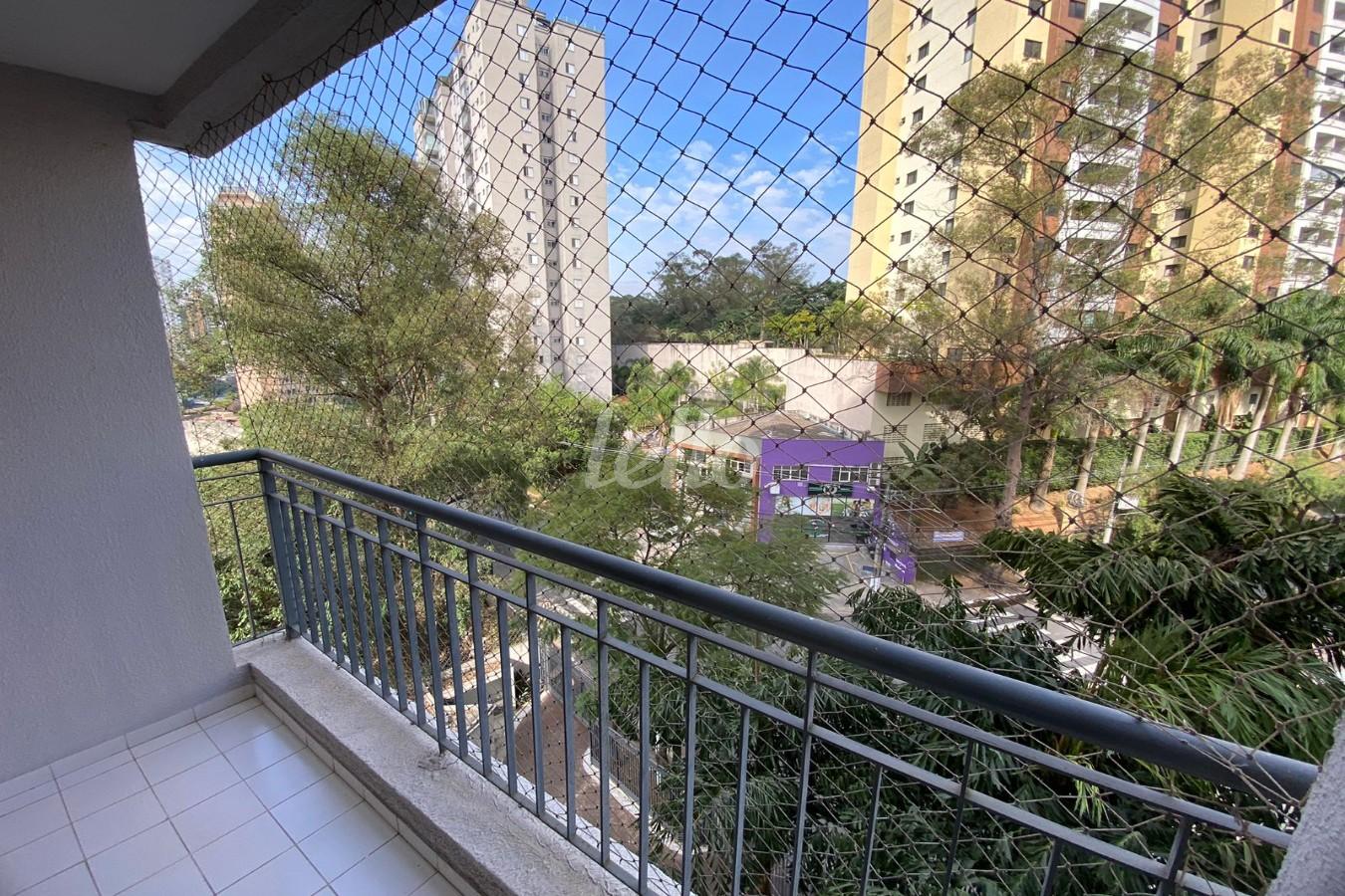 VARANDA de Apartamento para alugar, Padrão com 61 m², 2 quartos e 1 vaga em Vila Andrade - São Paulo