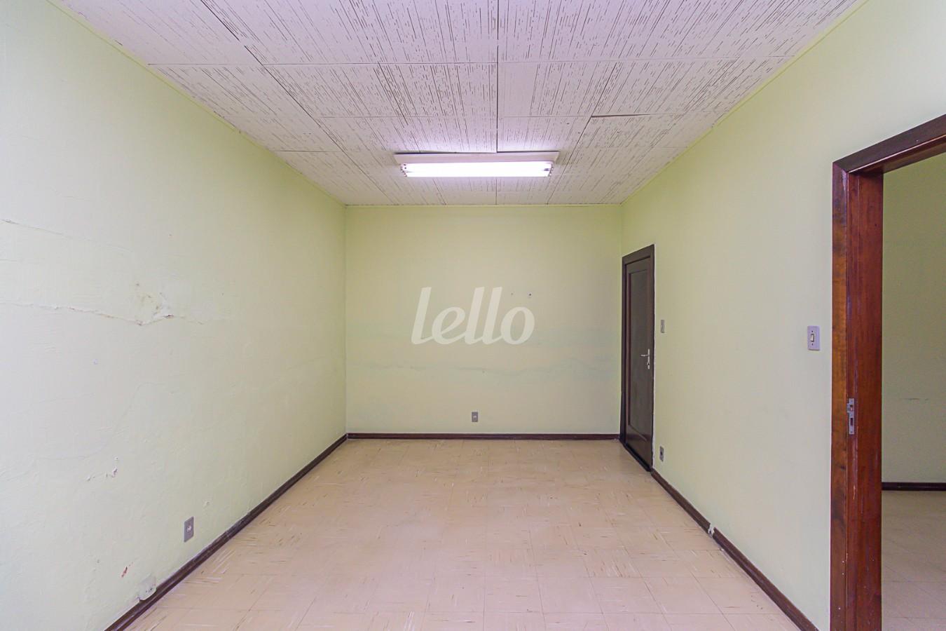 SALA-2 de Sala / Conjunto para alugar, Padrão com 34 m², e em Centro - Santo André