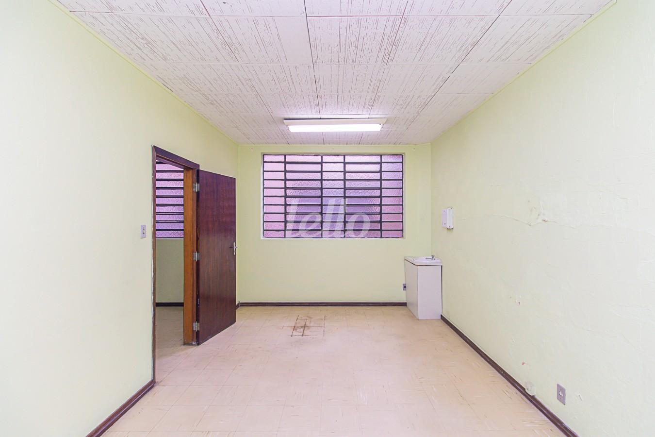 SALA-2 de Sala / Conjunto para alugar, Padrão com 34 m², e em Centro - Santo André