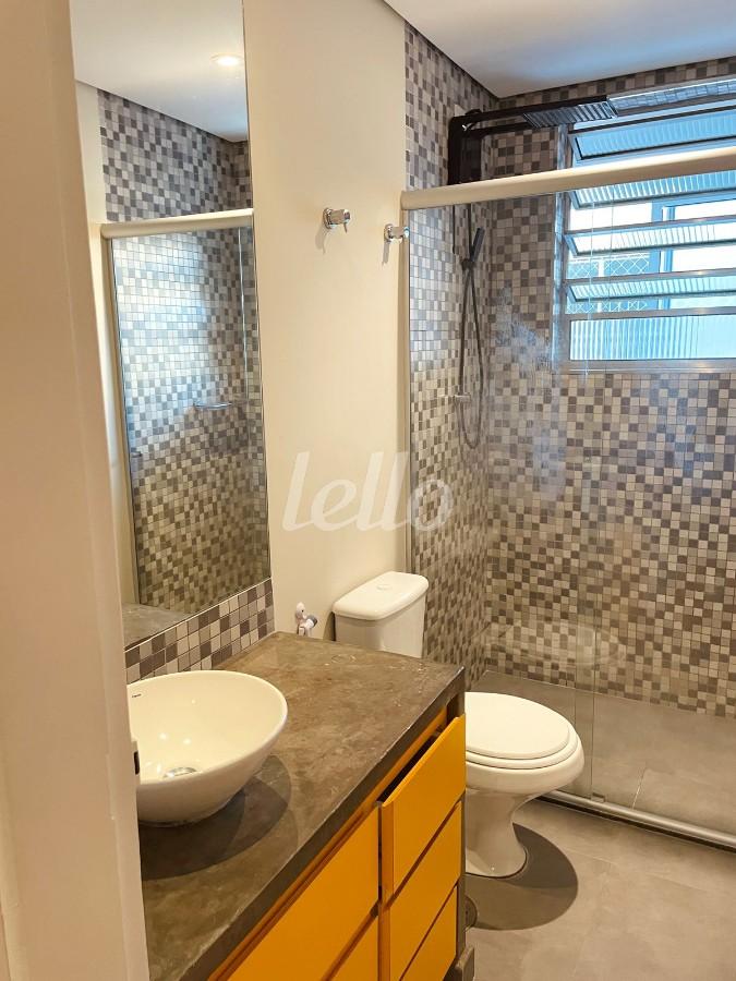 BANHEIRO de Apartamento à venda, Padrão com 70 m², 1 quarto e em Vila Mariana - São Paulo