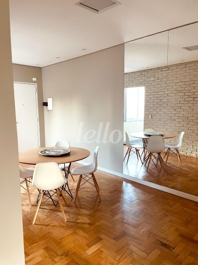 SALA de Apartamento à venda, Padrão com 70 m², 1 quarto e em Vila Mariana - São Paulo