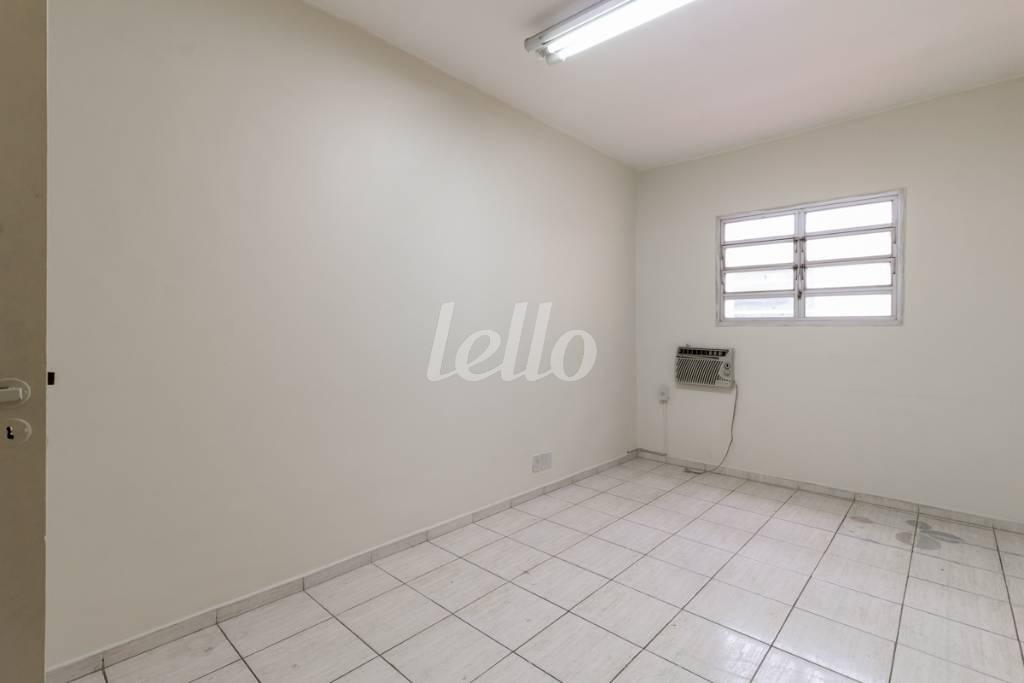 SALA 2 de Casa para alugar, sobrado com 100 m², e em Vila Nova Conceição - São Paulo