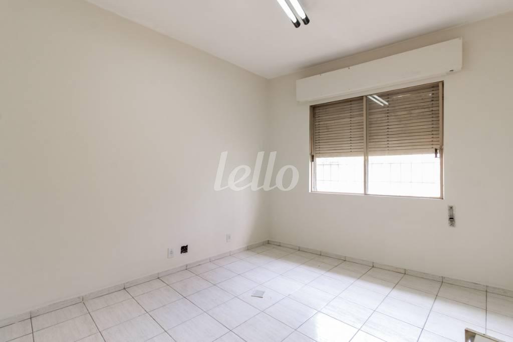 SALA 4 de Casa para alugar, sobrado com 100 m², e em Vila Nova Conceição - São Paulo