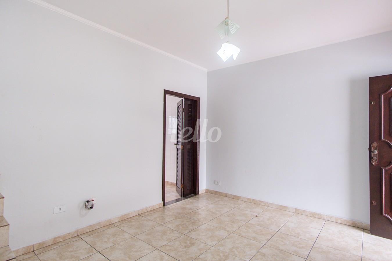 02SALA_001 de Casa para alugar, sobrado com 100 m², 2 quartos e 2 vagas em Parque São Jorge - São Paulo