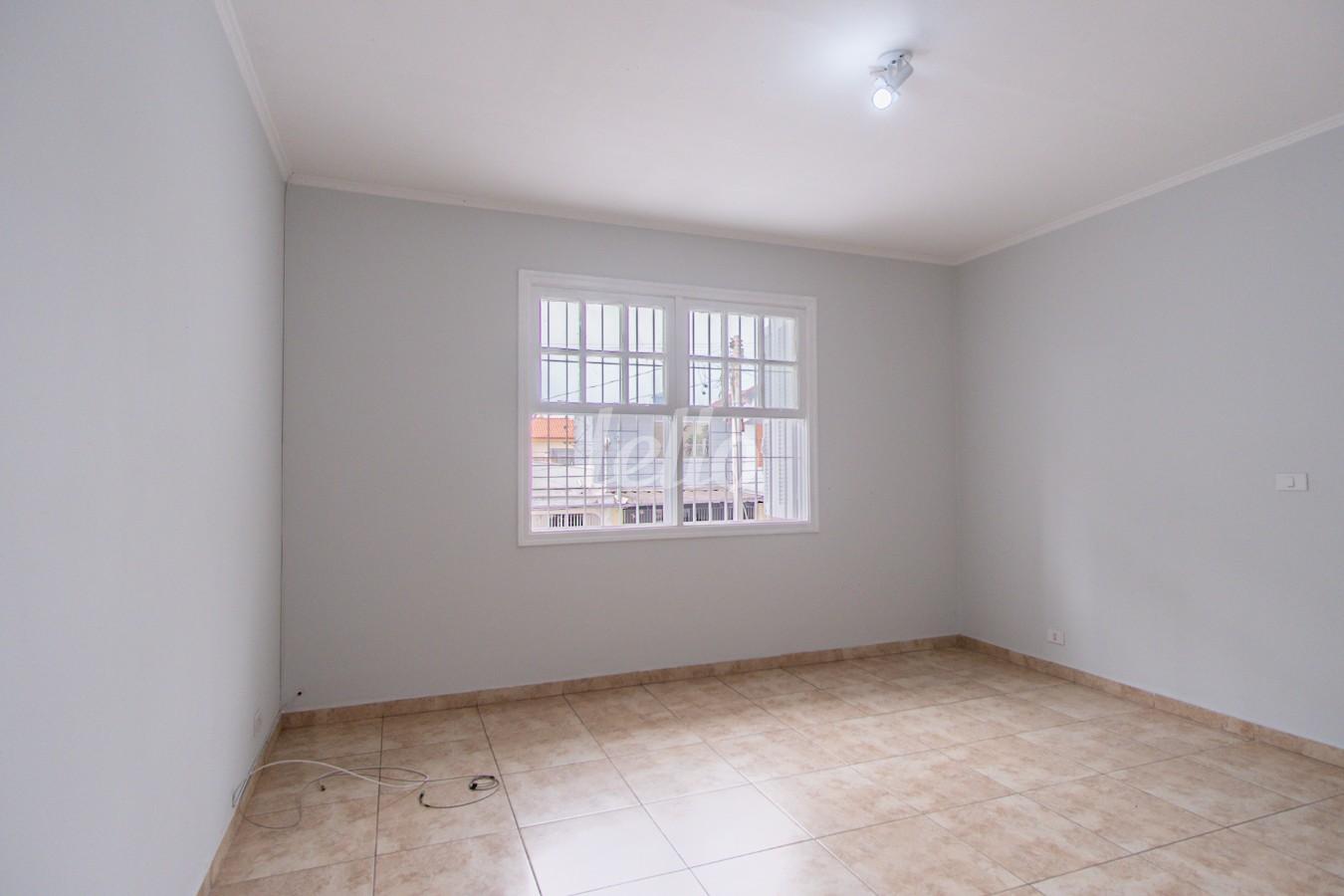 07DORMITORIO-1_005 de Casa para alugar, sobrado com 100 m², 2 quartos e 2 vagas em Parque São Jorge - São Paulo