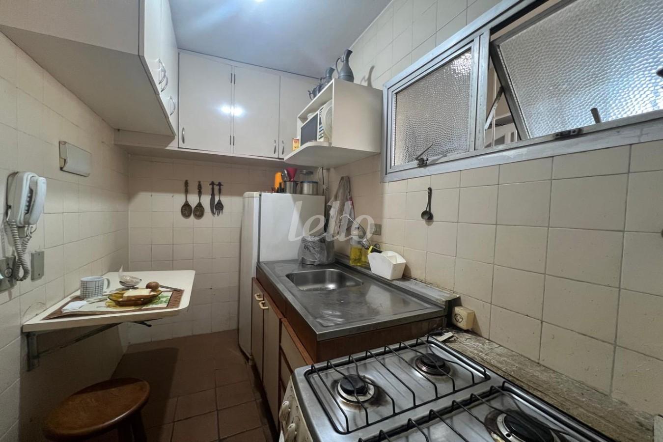 COZINHA de Apartamento à venda, Padrão com 50 m², 2 quartos e em Cerqueira César - São Paulo