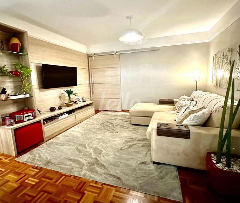 LIVING de Apartamento à venda, Padrão com 75 m², 2 quartos e 2 vagas em Vila Santa Catarina - São Paulo