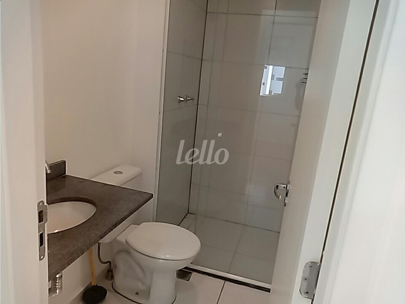 6-BANHEIRO-001.JPG de Apartamento para alugar, Padrão com 64 m², 2 quartos e 1 vaga em Santo Amaro - São Paulo