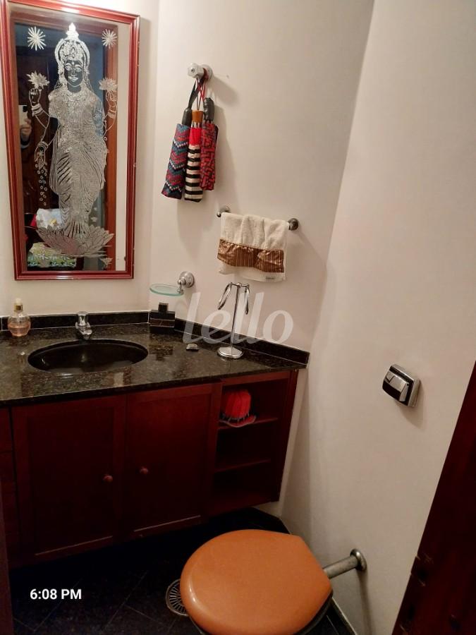 LAVABO de Apartamento para alugar, Padrão com 190 m², 3 quartos e 3 vagas em Vila Uberabinha - São Paulo