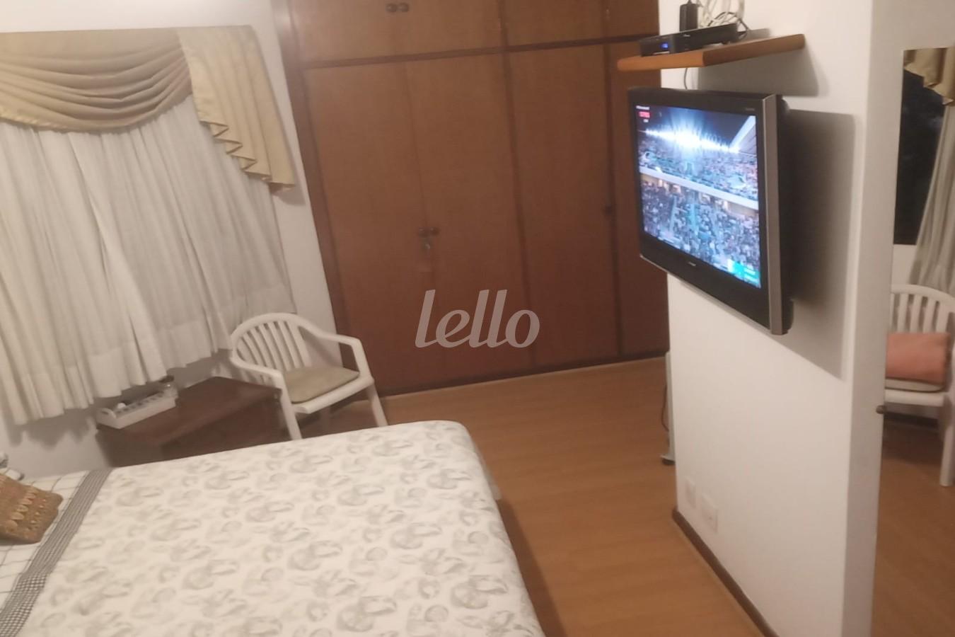 SUITE 2 de Apartamento para alugar, Padrão com 190 m², 3 quartos e 3 vagas em Vila Uberabinha - São Paulo