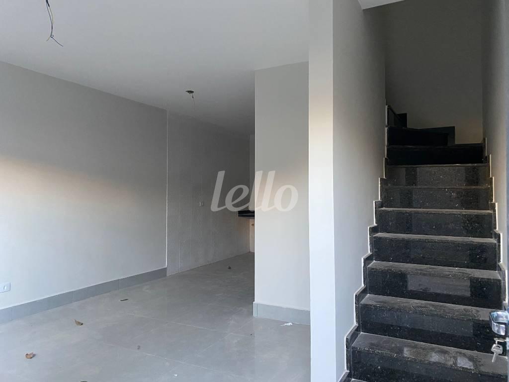 SALA de Casa à venda, em condomínio - sobrado com 165 m², 3 quartos e 2 vagas em Vila Bela - São Paulo