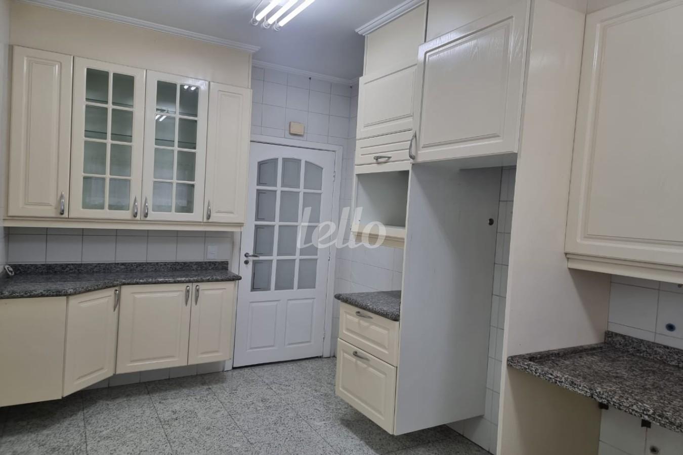 COZINHA de Apartamento à venda, Padrão com 130 m², 3 quartos e 3 vagas em Jardim São Paulo - São Paulo