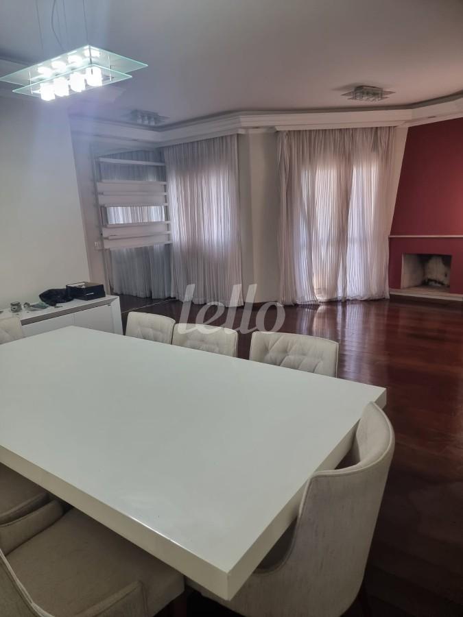 SALA de Apartamento à venda, Padrão com 130 m², 3 quartos e 3 vagas em Jardim São Paulo - São Paulo