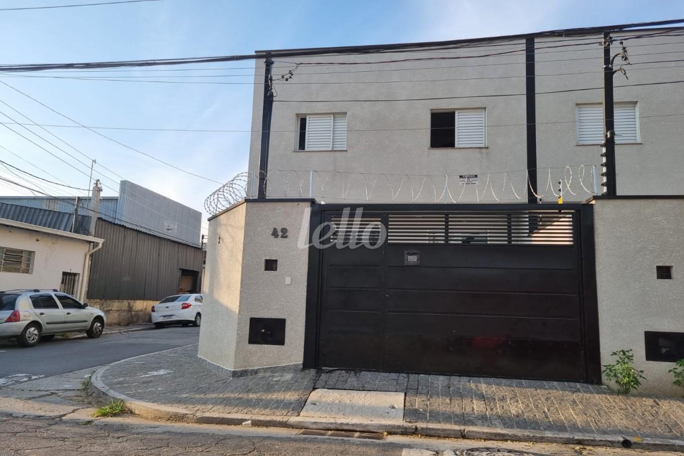 FACHADA de Casa à venda, sobrado com 88 m², 2 quartos e 2 vagas em Vila Nova Mazzei - São Paulo