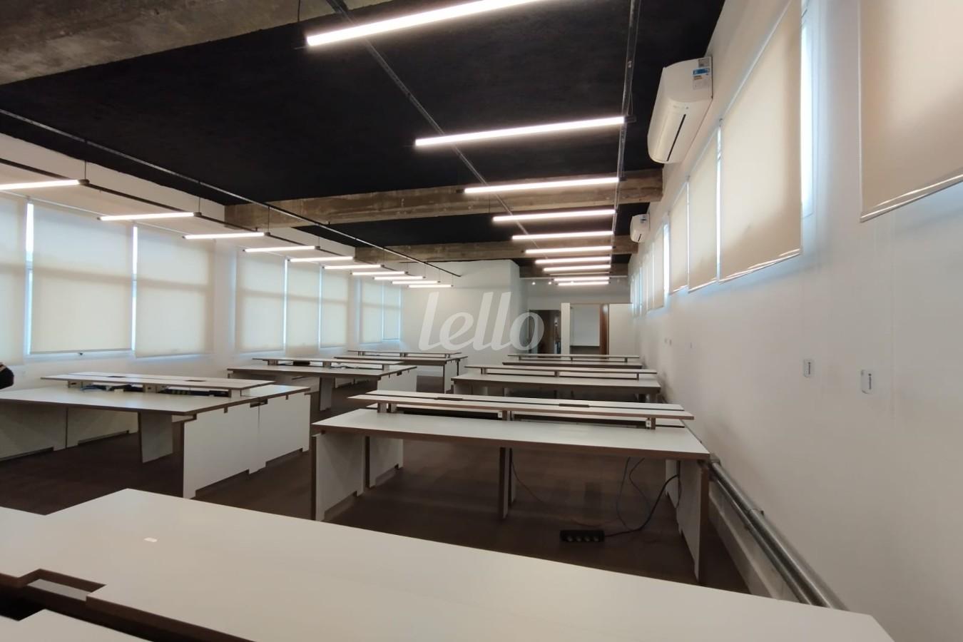 SALA de Sala / Conjunto para alugar, Padrão com 156 m², e 2 vagas em Vila Leopoldina - São Paulo