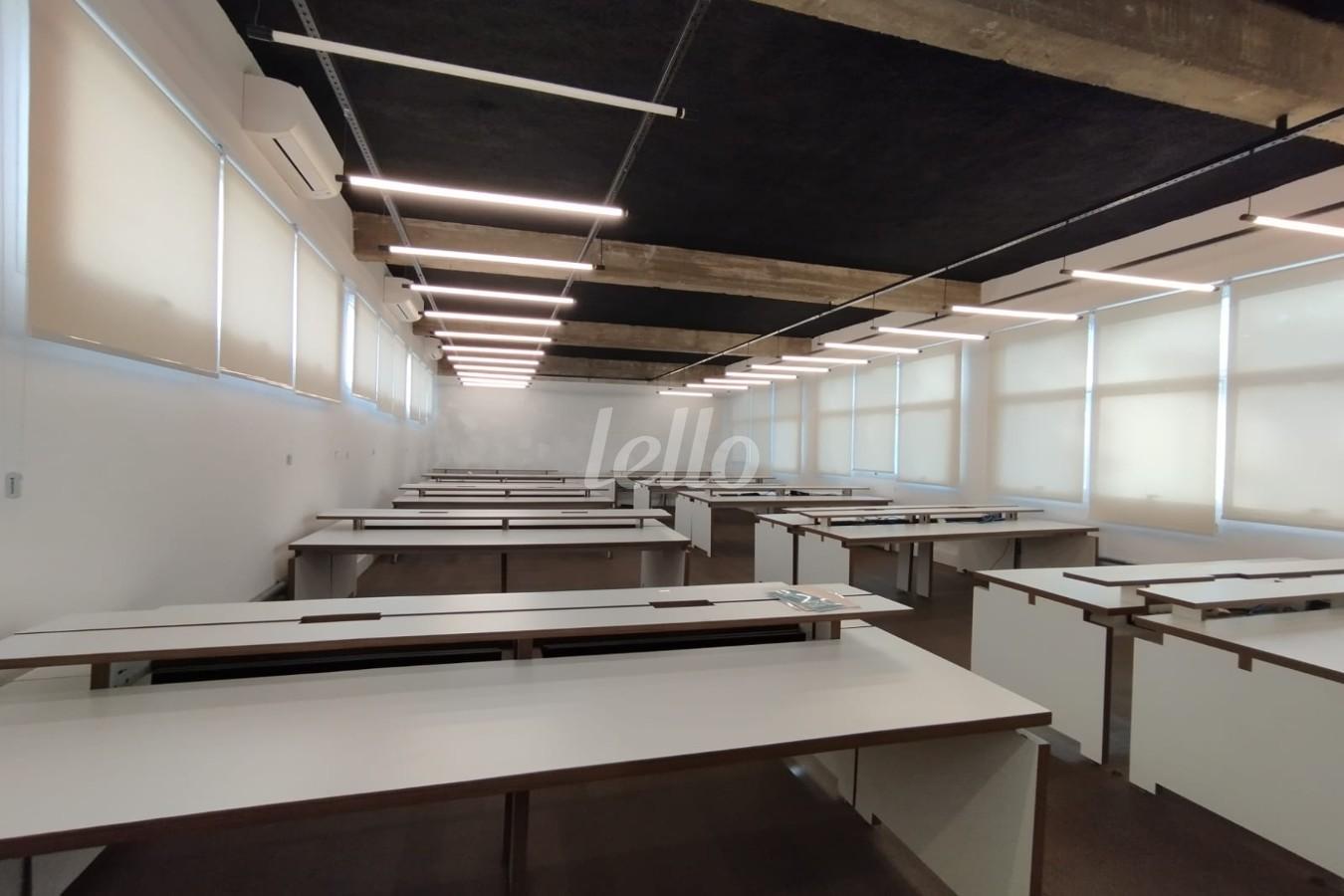 SALA de Sala / Conjunto para alugar, Padrão com 156 m², e 2 vagas em Vila Leopoldina - São Paulo