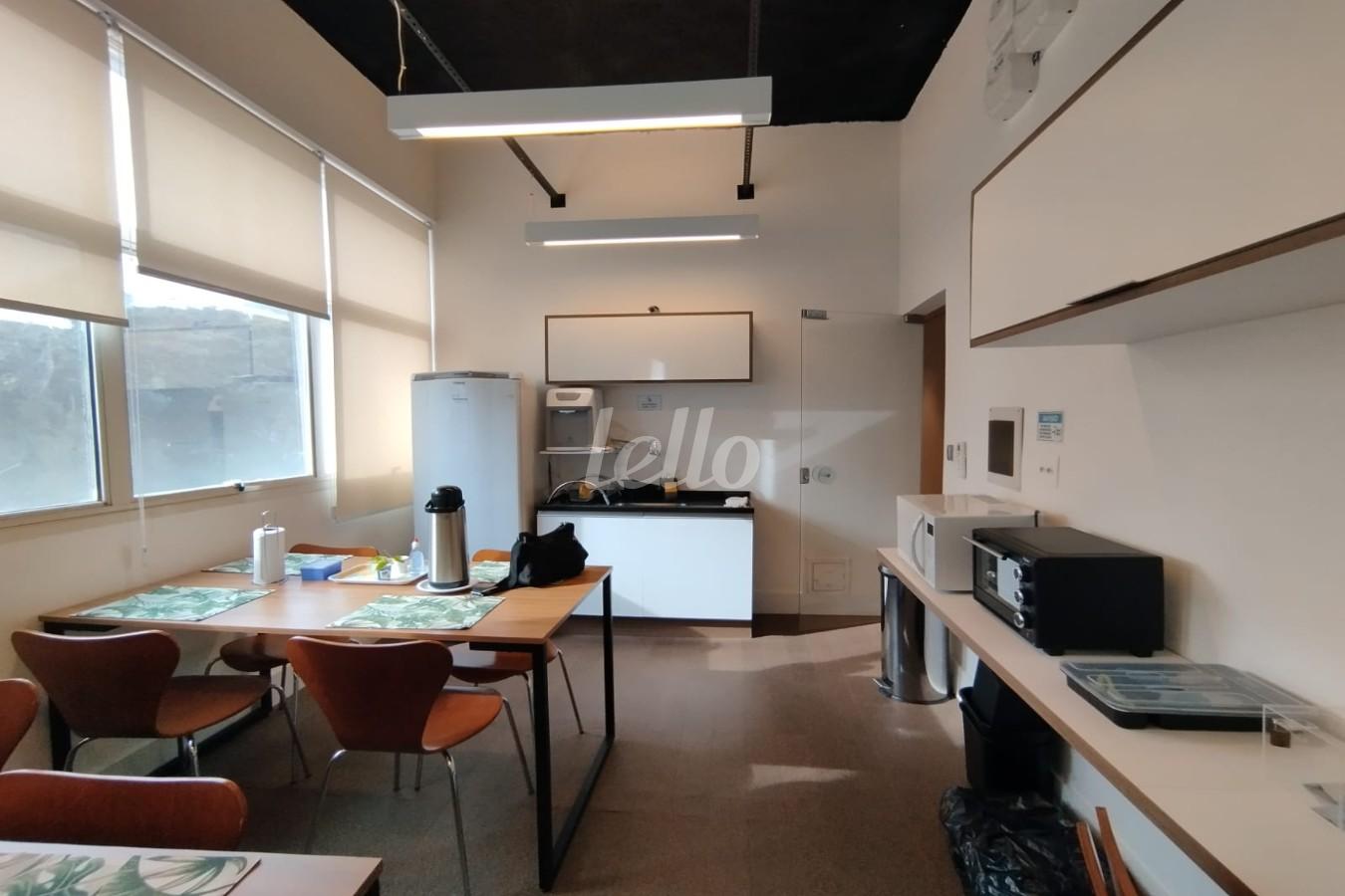 SALA de Sala / Conjunto para alugar, Padrão com 156 m², e 2 vagas em Vila Leopoldina - São Paulo