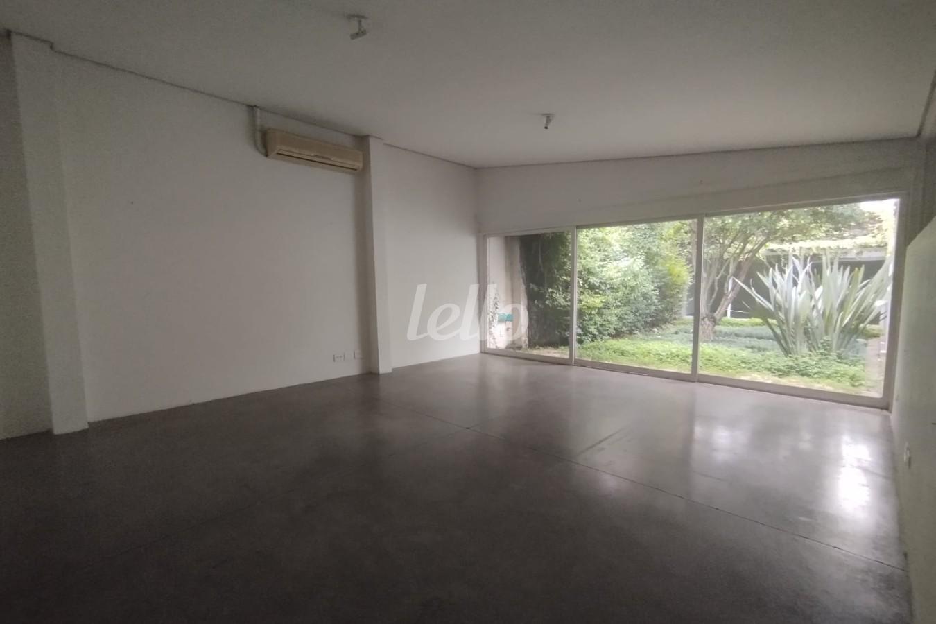 ANDAR de Sala / Conjunto para alugar, Padrão com 336 m², e 5 vagas em Vila Leopoldina - São Paulo