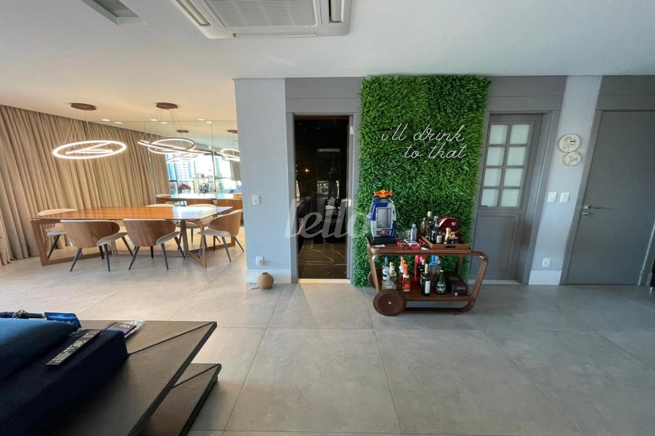 SALA DE JANTAR de Apartamento à venda, Padrão com 195 m², 4 quartos e 4 vagas em Vila Gomes Cardim - São Paulo