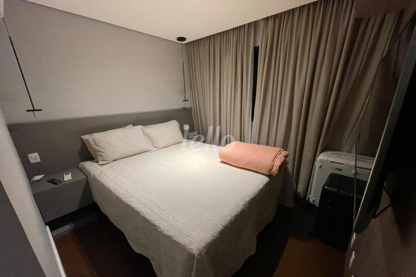 SUITE 1 de Apartamento à venda, Padrão com 195 m², 4 quartos e 4 vagas em Vila Gomes Cardim - São Paulo