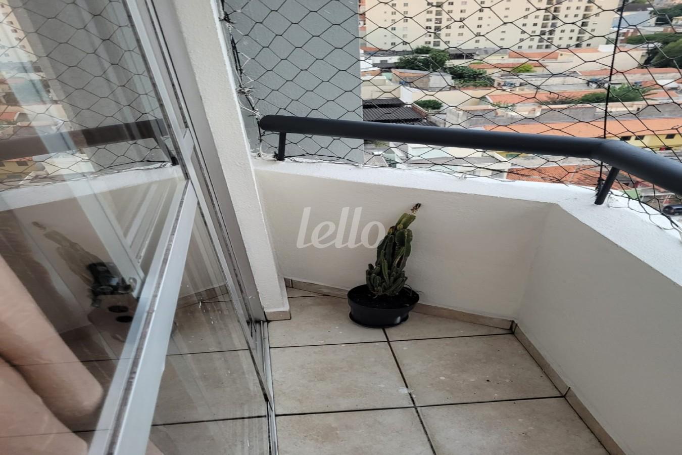 SACADA de Apartamento à venda, Padrão com 57 m², 2 quartos e 2 vagas em Vila Esperança - São Paulo