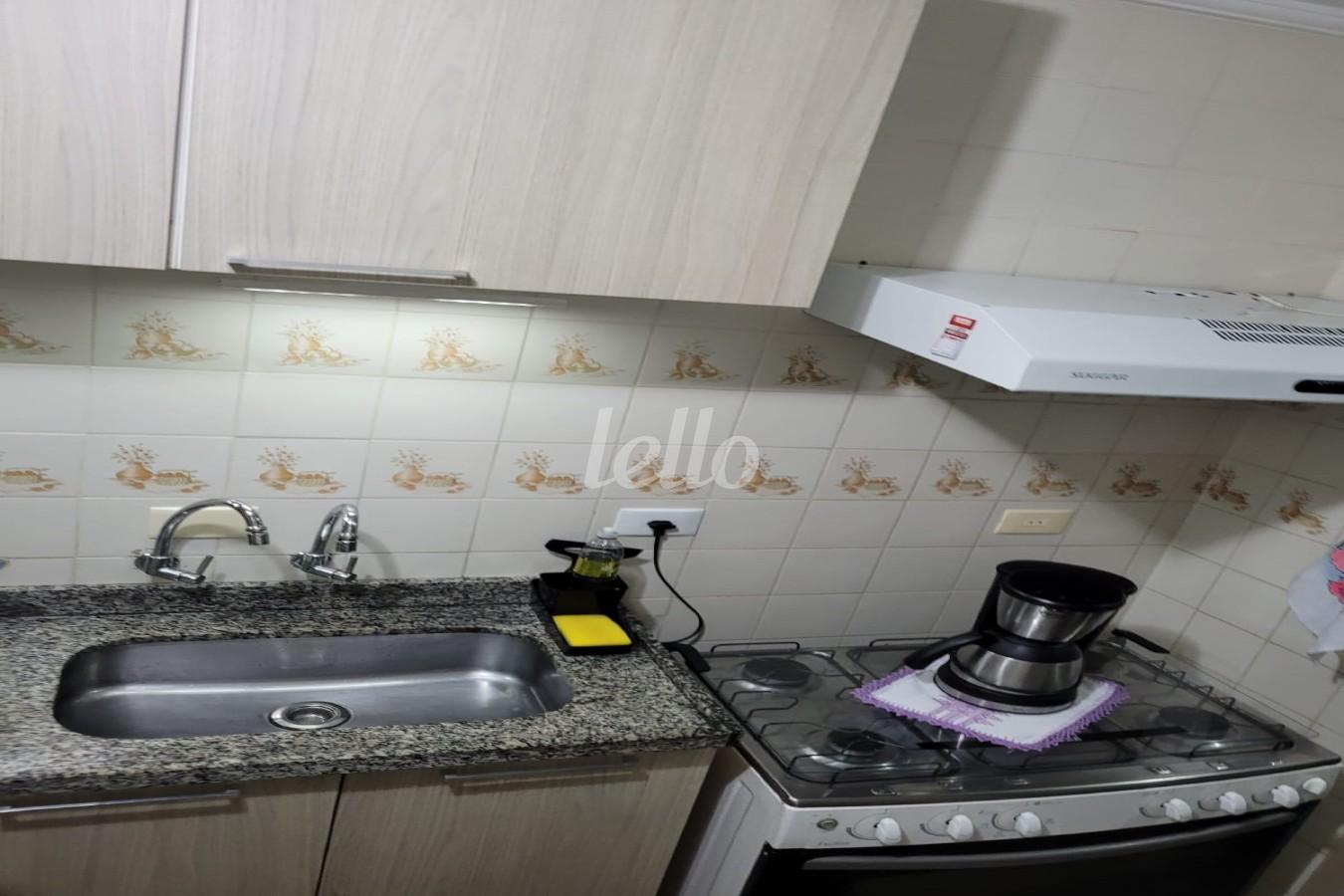 COZINHA de Apartamento à venda, Padrão com 57 m², 2 quartos e 2 vagas em Vila Esperança - São Paulo