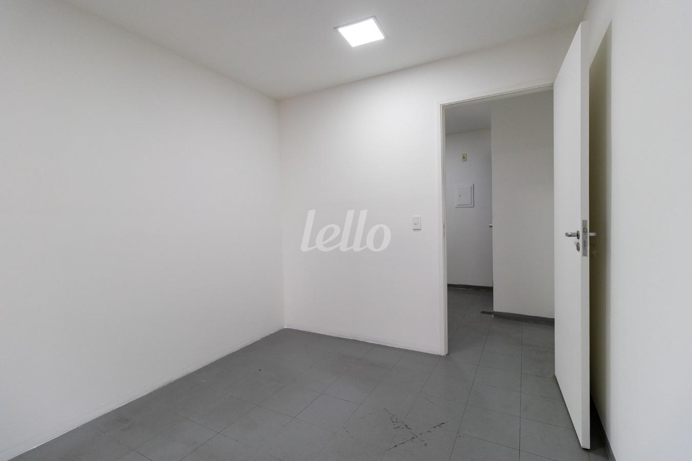 SALA de Sala / Conjunto para alugar, Padrão com 45 m², e 1 vaga em Vila Mariana - São Paulo