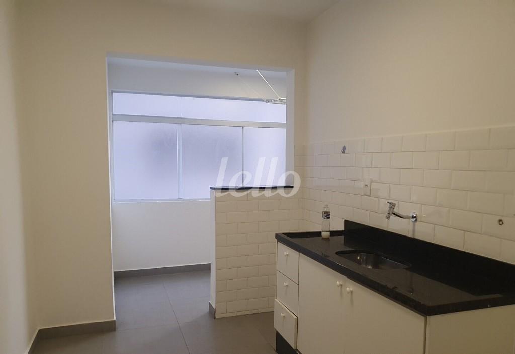 COZINHAA de Apartamento para alugar, Padrão com 40 m², 1 quarto e em Consolação - São Paulo