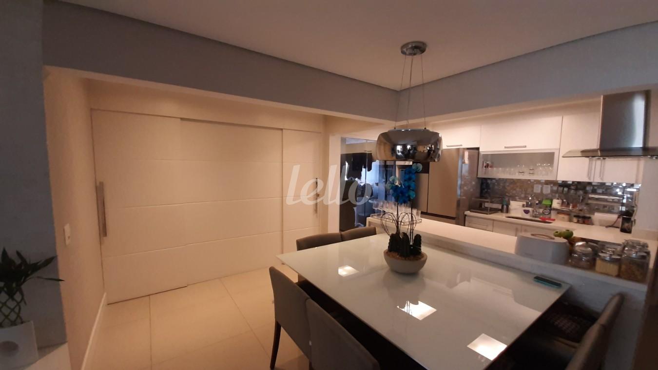 SALA DE JANTAR - COZINHA de Apartamento à venda, Padrão com 97 m², 2 quartos e 2 vagas em Vila Bertioga - São Paulo