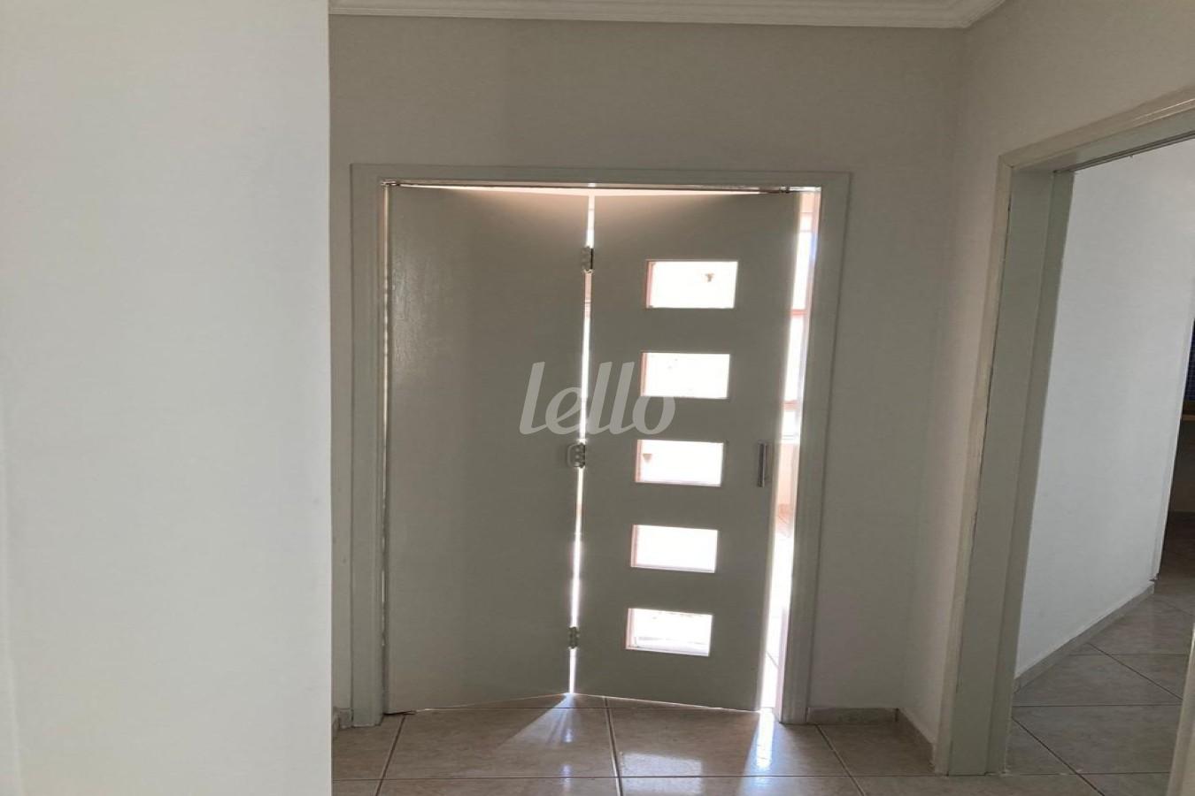 SALA de Sala / Conjunto para alugar, Padrão com 60 m², e em Centro - São Paulo