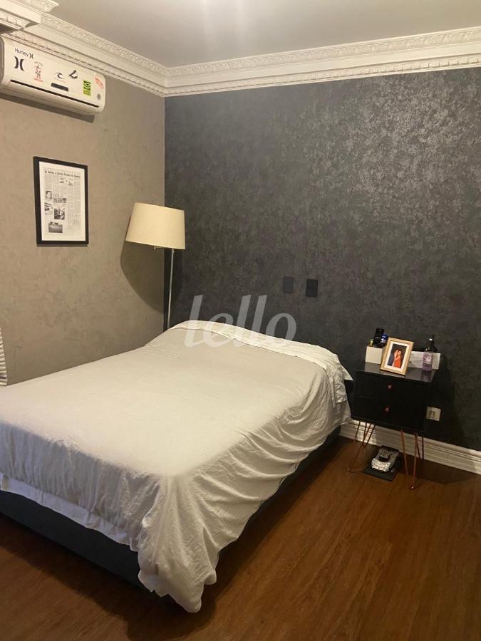 DORMITORIO de Apartamento à venda, Padrão com 310 m², 4 quartos e 5 vagas em Vila Ida - São Paulo