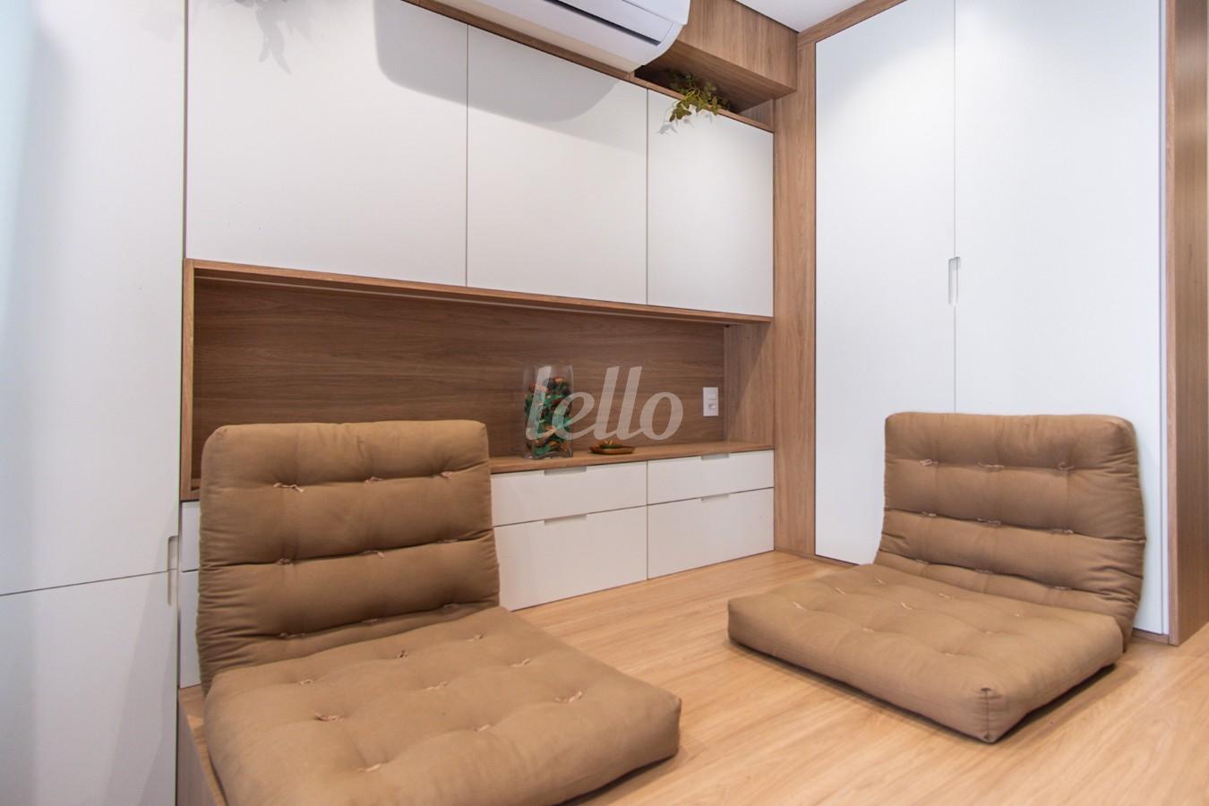 SALA de Apartamento para alugar, Padrão com 24 m², 1 quarto e em Centro - São Paulo