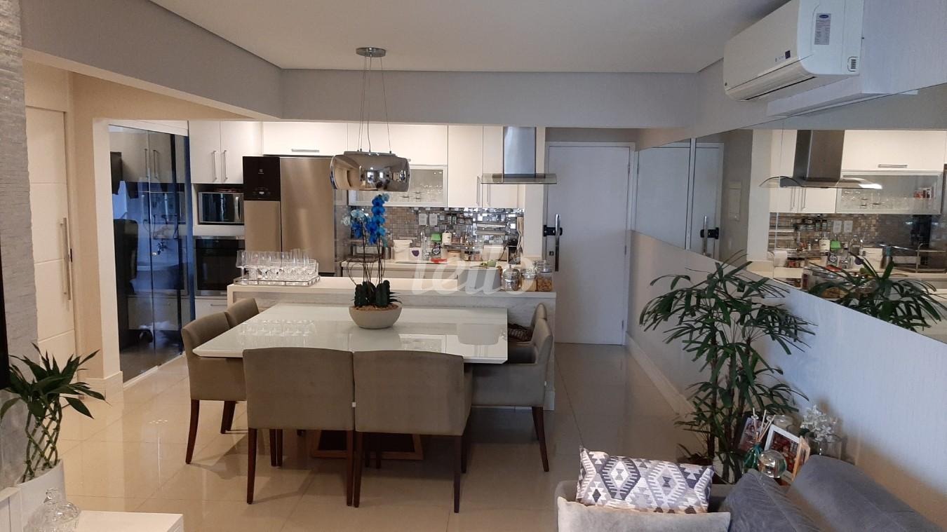 SALA DE JANTAR E COZINHA de Apartamento à venda, Padrão com 97 m², 2 quartos e 2 vagas em Vila Bertioga - São Paulo