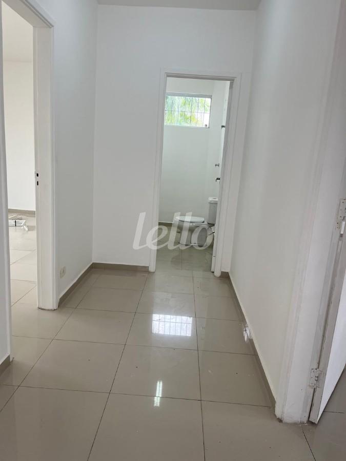 SALA de Casa para alugar, sobrado com 319 m², e 6 vagas em Jardim Piratininga - Osasco