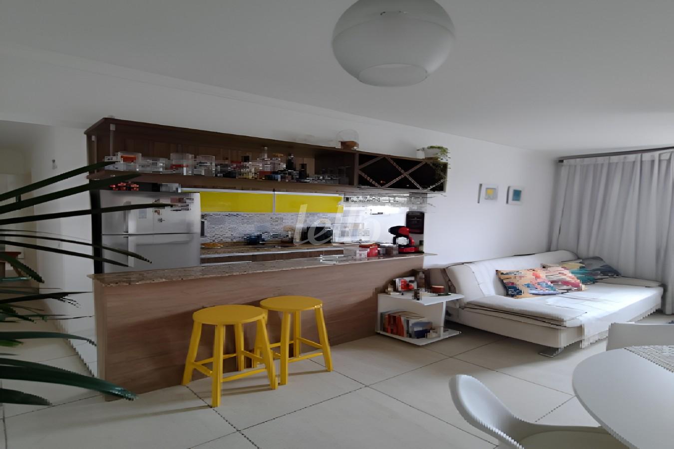 SALA de Apartamento para alugar, Padrão com 54 m², 2 quartos e 1 vaga em Distrito Industrial - Jundiaí