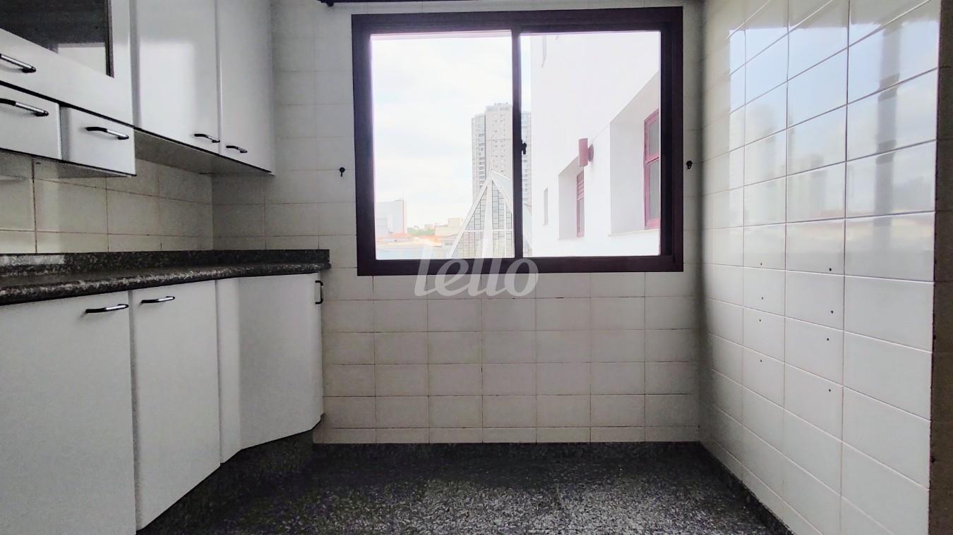 SALA DE ALMOÇO de Apartamento à venda, Padrão com 141 m², 3 quartos e 2 vagas em Vila Bertioga - São Paulo