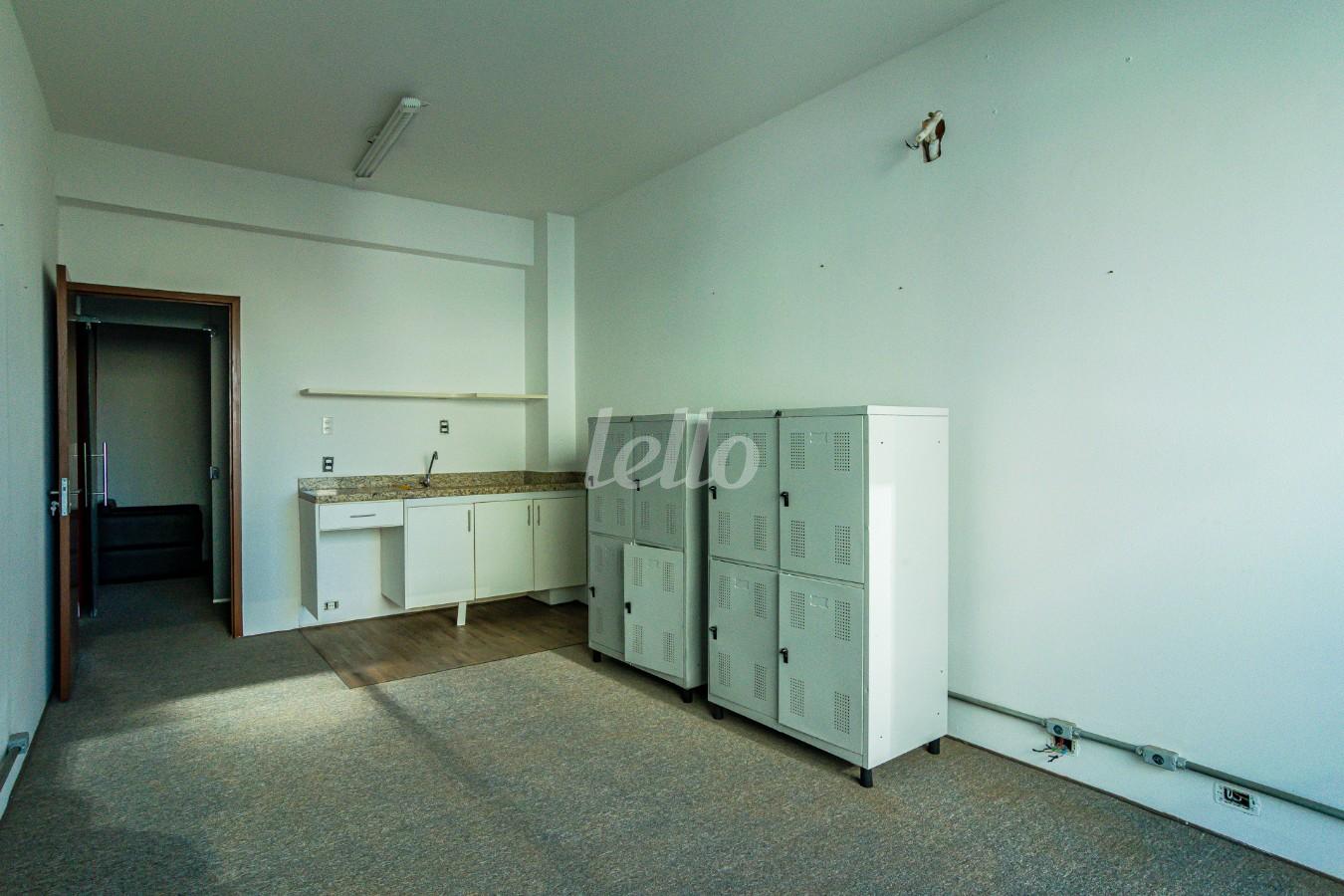 SALA de Sala / Conjunto para alugar, Padrão com 120 m², e em Bela Vista - São Paulo