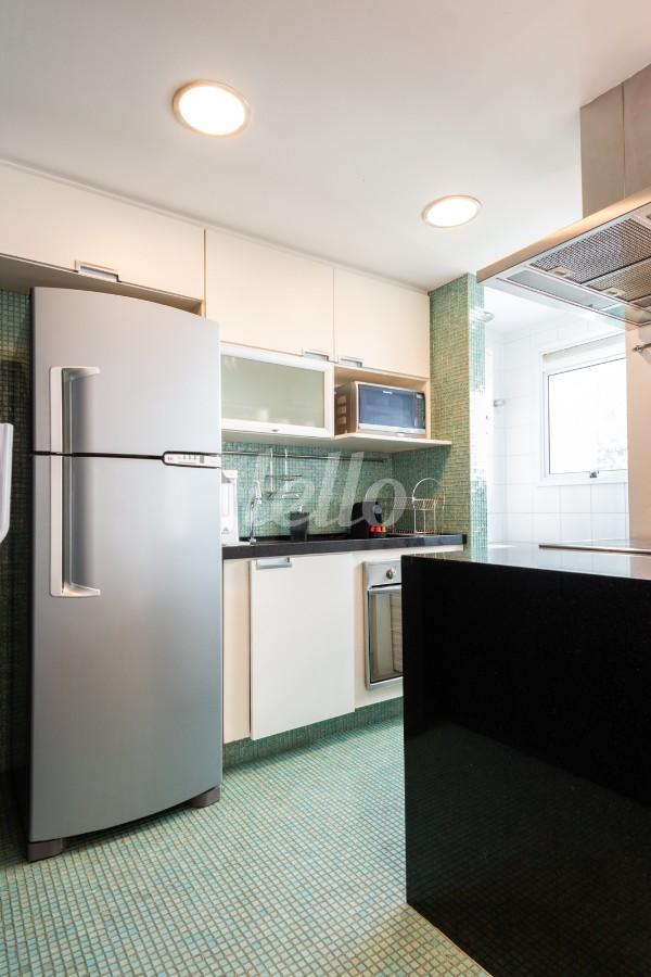 BLUE0524 (32) de Apartamento à venda, Padrão com 74 m², 1 quarto e 2 vagas em Vila Nova Conceição - São Paulo